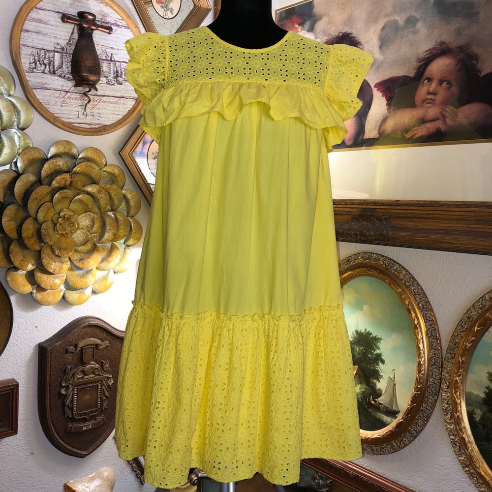 PREOWNED Who What Wear SZ L 100%cotton Yellow Eyelet Dress with pockets